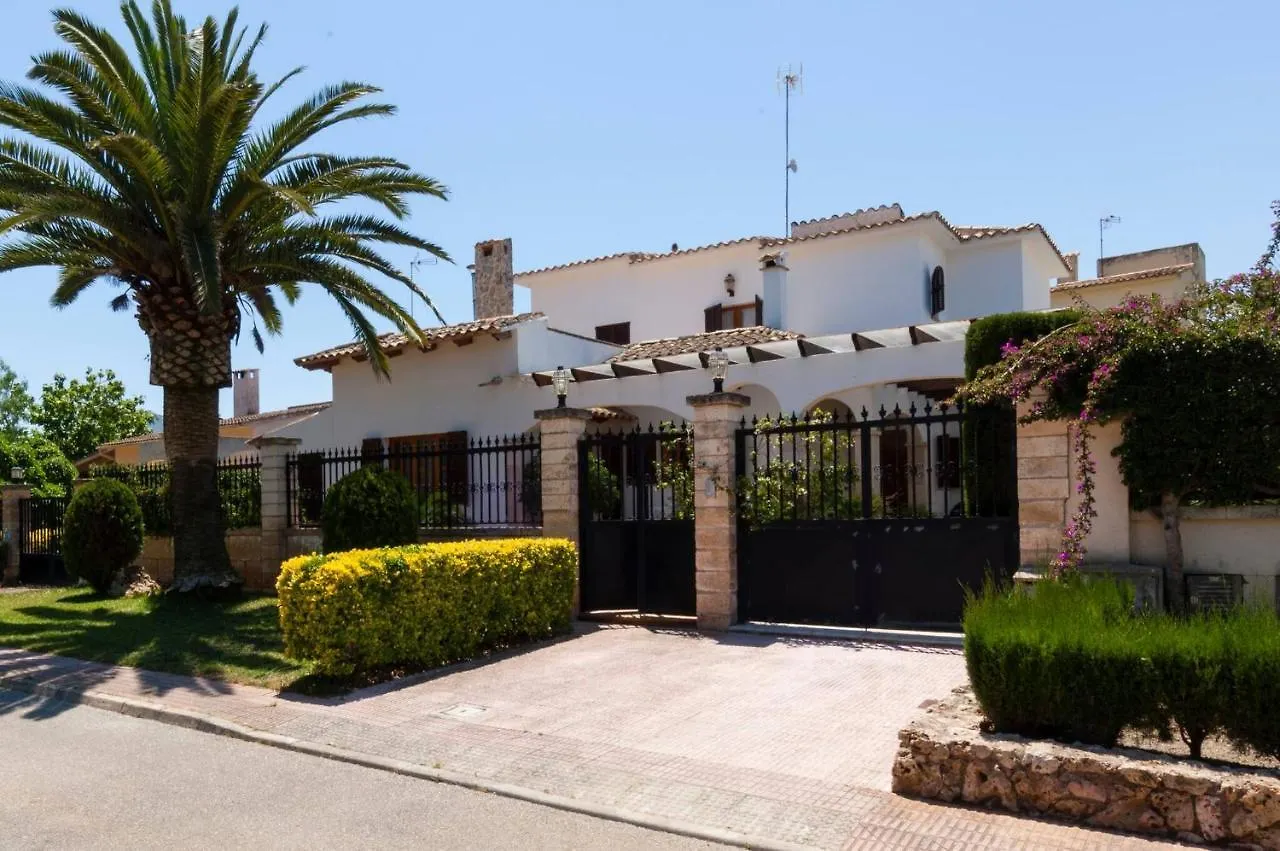 Villa Ses Ancores 300M From Sa Coma Beach ile iletişim
